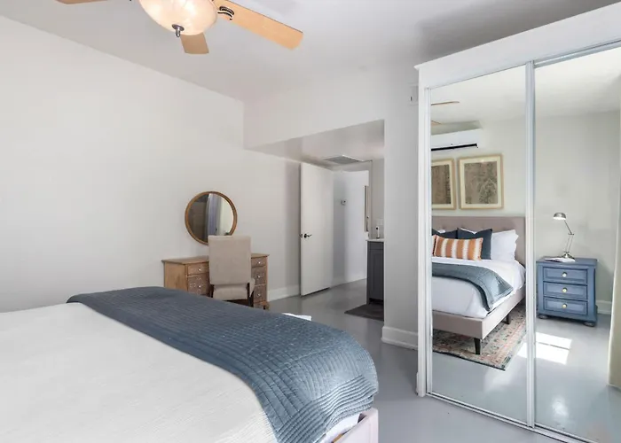 Charming Desert & Casitas With Sportcourt & Pool Phoenix