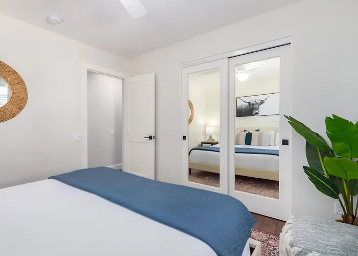 Charming Desert & Casitas With Sportcourt & Pool Phoenix